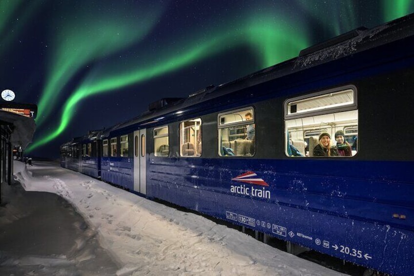 4 Hours Northern Lights Train with Guide