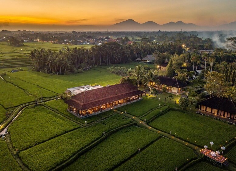 Picture 2 for Activity Ubud: Kecak Dance and Royal Balinese Resort Dinner Ticket