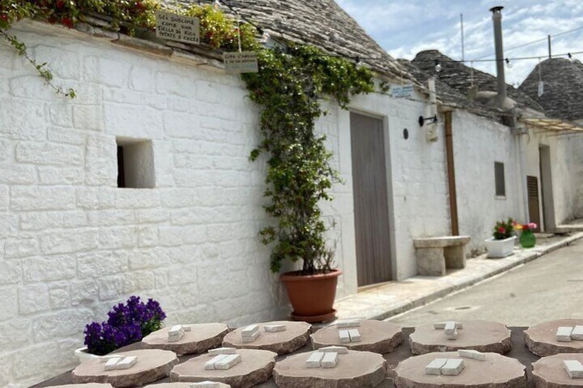 2-Hour Trullo Experience in Alberobello