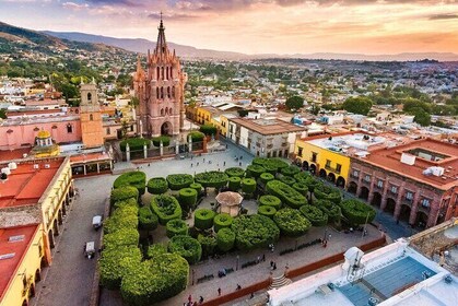 Independence Tour of San Miguel de Allende in English, leaving Querétaro