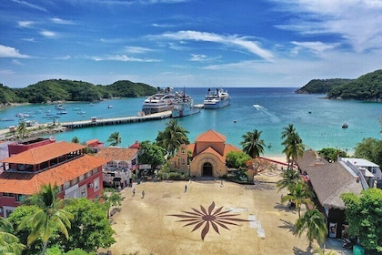 Huatulco Town Tour with Certified Guide