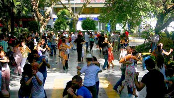 Afternoon Tango Lesson & Tour