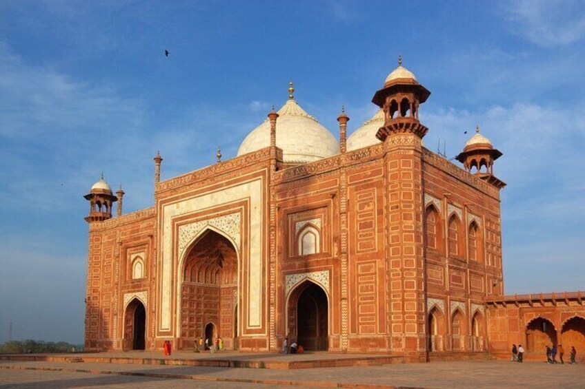 Private Full-Day Taj Mahal and Agra Fort Tour from New Delhi