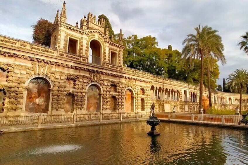 Private Walking Tour: The essential of Seville