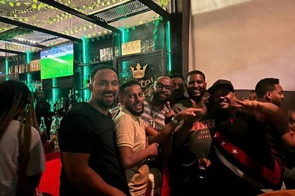 Excursión nocturna a Addis Abeba : cerveza local, vino y experiencia de vid...