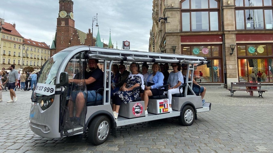 Wroclaw: E-Car Tour and Audio Guide