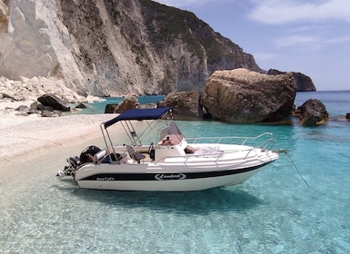Zakynthos : Excursion en bateau privé sur l'île de la Tortue et dans les gr...