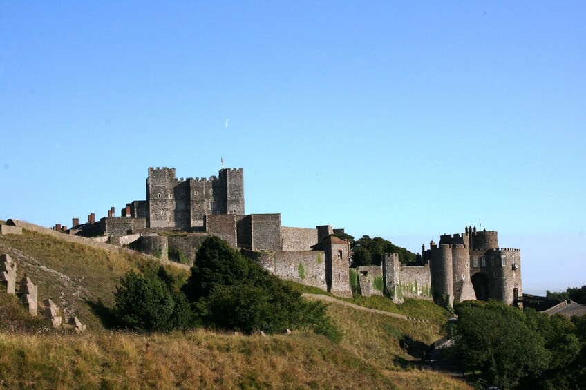 Canterbury Cathedral, Leeds Castle and Dover Castle Private Tour