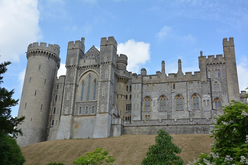 Canterbury Cathedral, Leeds Castle and Dover Castle Private Tour