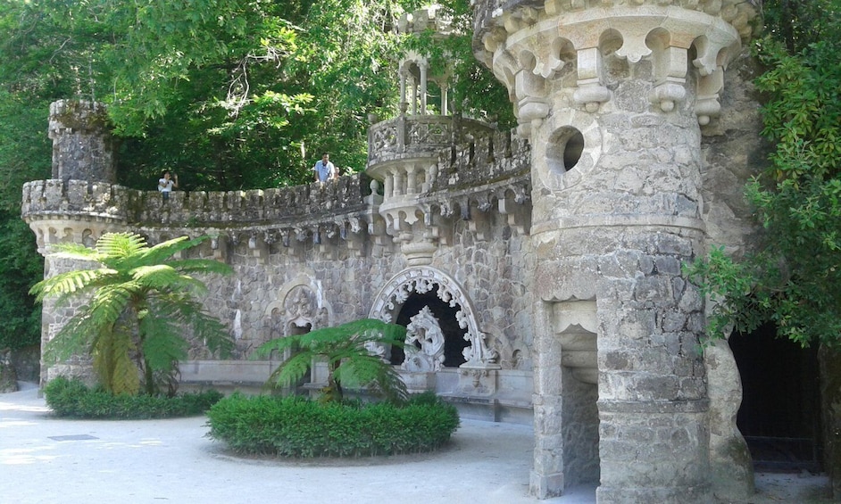 Picture 2 for Activity Sintra: Guided Tour and Entry Ticket to Quinta da Regaleira
