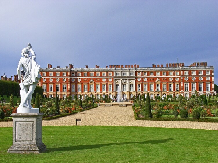 Royal Windsor castle and Hampton Court Palace Including Entry Passes