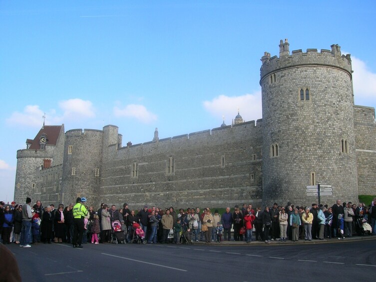 Royal Windsor castle and Hampton Court Palace Including Entry Passes