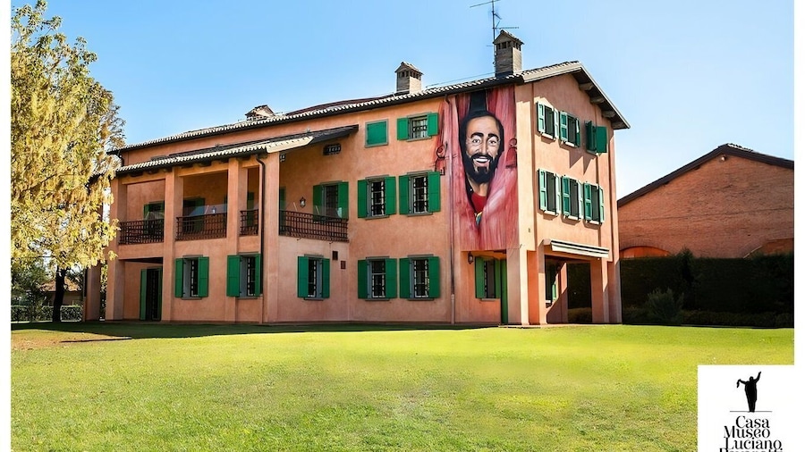 Modena: Casa Museo Luciano Pavarotti Entry Ticket