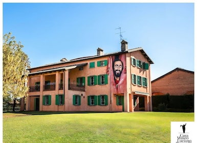 Módena: entrada a la Casa Museo Luciano Pavarotti