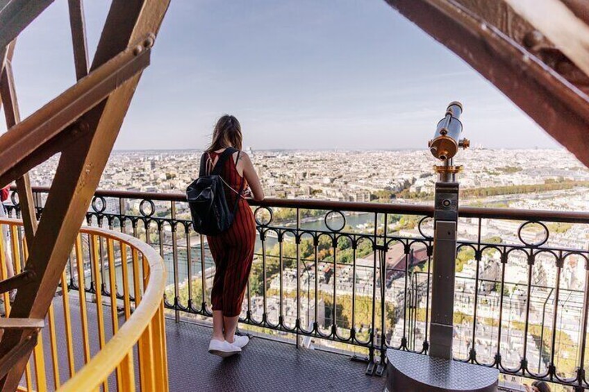 Eiffel Tower Reserved Access Summit or 2nd Floor Guided by Lift