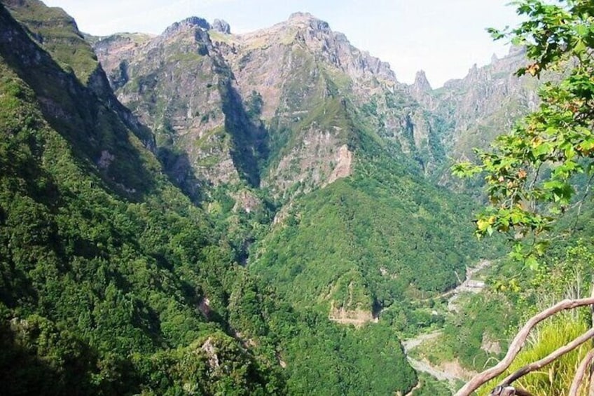 Full-Day Discovering Madeira in Off-Road Jeep Safari Guided Tour