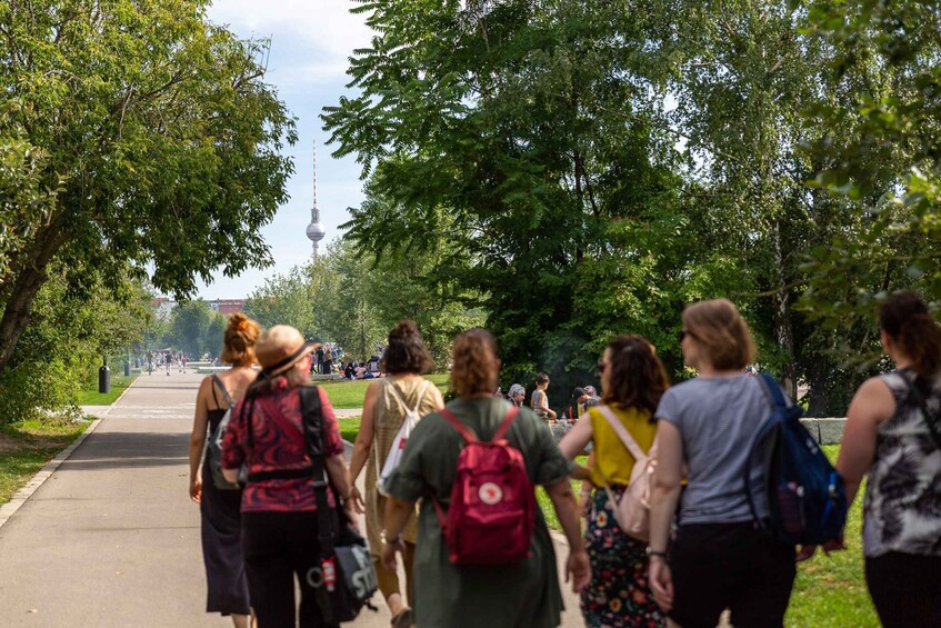 Picture 8 for Activity Berlin Wall: Small Group Guided Tour