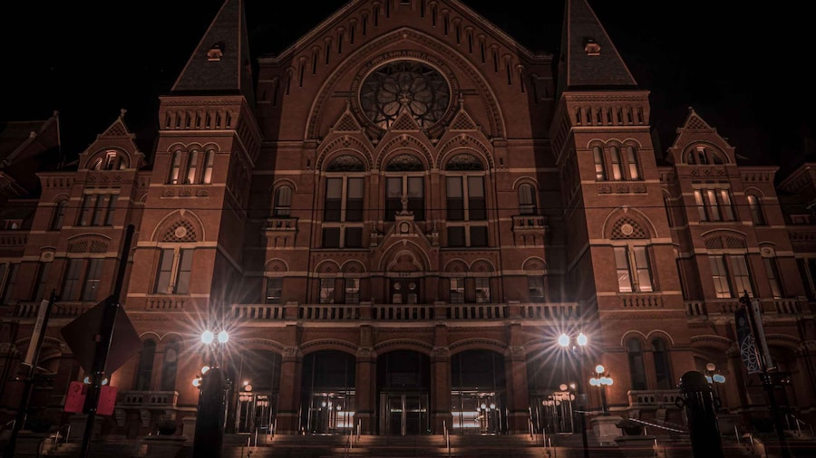 Cincinnati Ghosts: Poltergeists Haunted Walking Tour