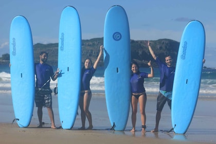 Gold Coast: 2-timers privat surflektion med fotopakke