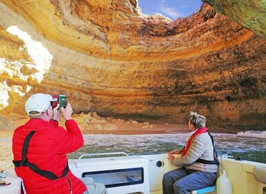 Desde Portimão: tour privado en barco a la cueva de Benagil