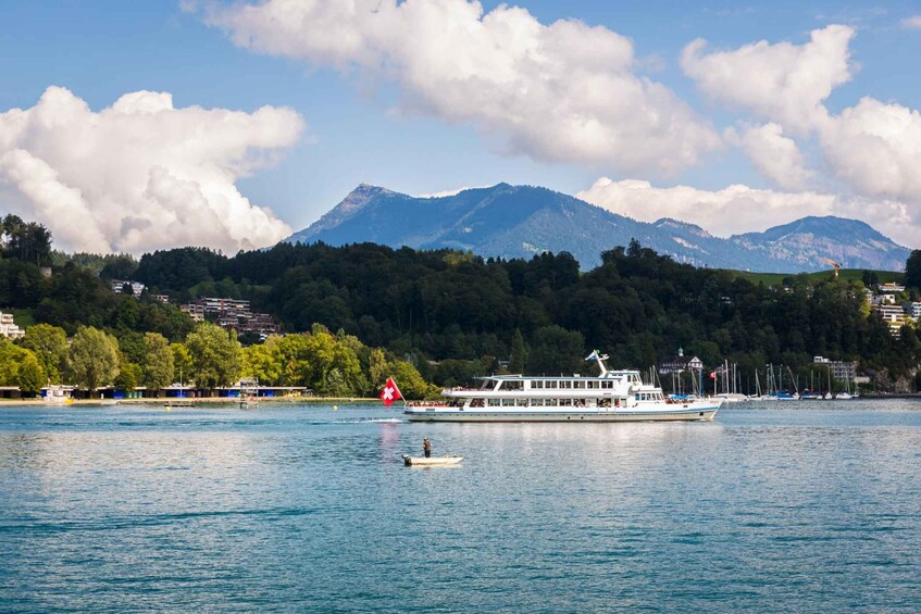 Picture 16 for Activity Lucerne Walking and Boat Tour: The Best Swiss Experience