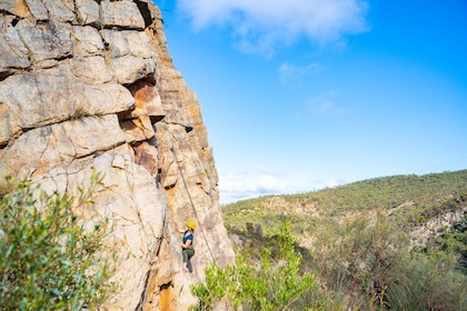 Adelaide: Rock Climb en Abseil Onkaparinga National Park