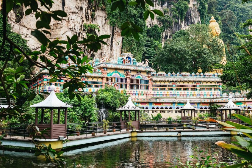 Picture 4 for Activity Kuala Lumpur: Suburbs and Batu Caves Half-Day Tour