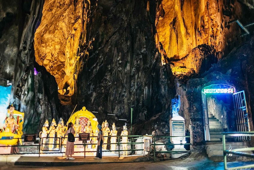Picture 3 for Activity Kuala Lumpur: Suburbs and Batu Caves Half-Day Tour