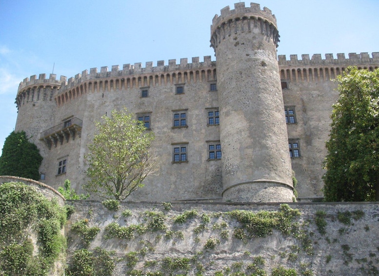 Bracciano: Half-Day Odescalchi Castle & Town Tour with Lunch