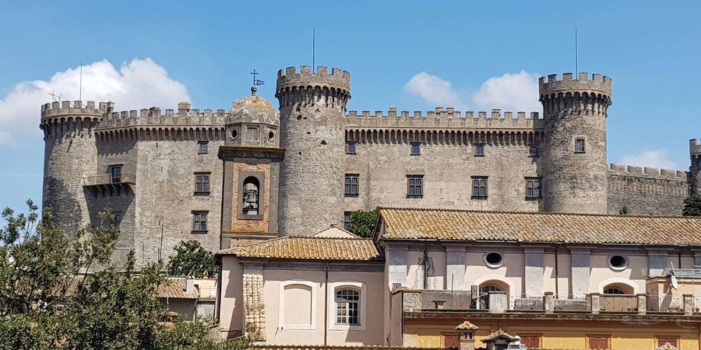 Picture 3 for Activity Bracciano: Odescalchi-Orsini ancient Castle Tour with Lunch