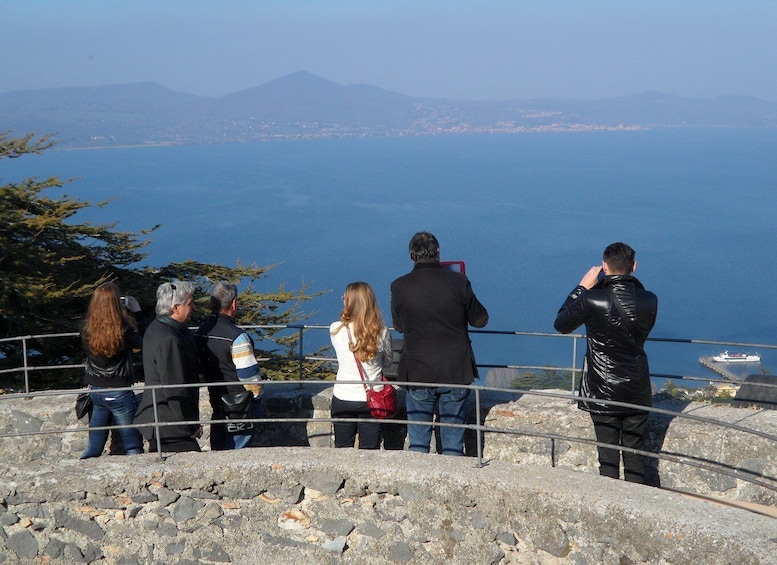 Picture 4 for Activity Bracciano: Odescalchi-Orsini ancient Castle Tour with Lunch