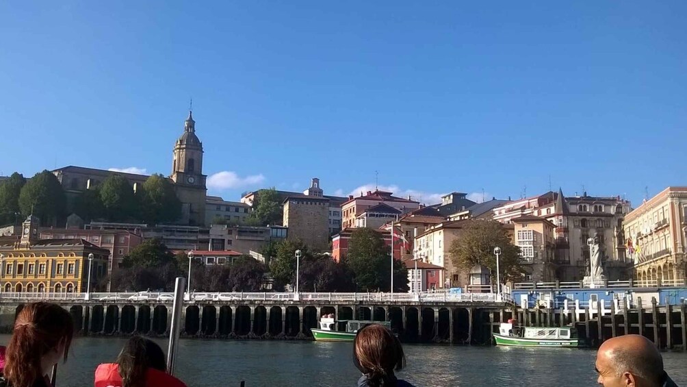 Picture 5 for Activity Bilbao: Boat and Walking Guided Tour with Pintxos