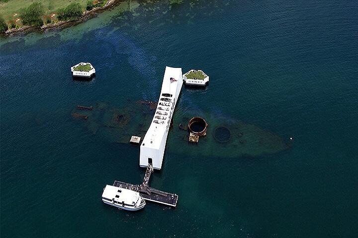 Arizona Memorial Pearl Harbor & Historic Honolulu City Tour Departing Kauai