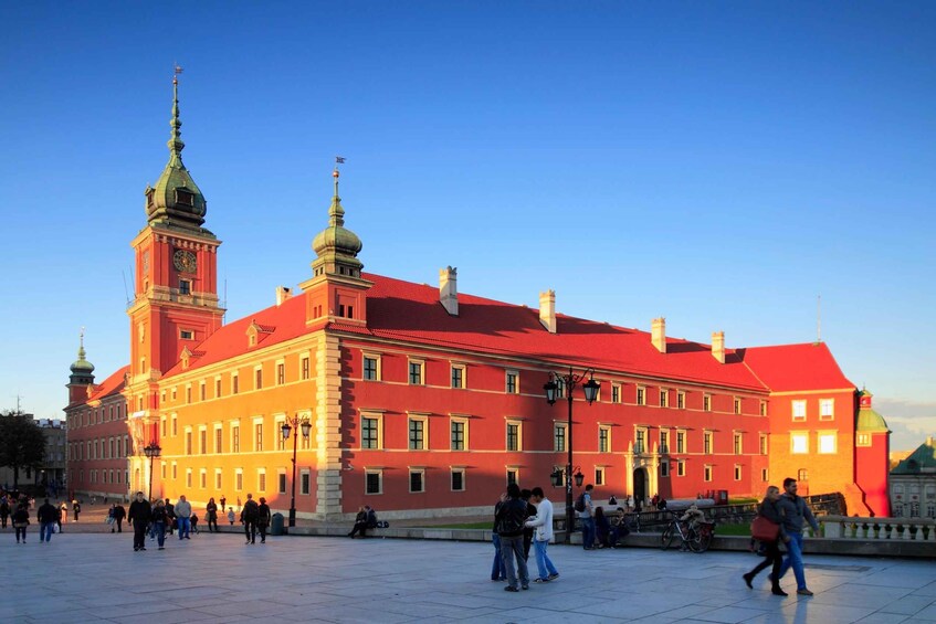 Skip-the-Line Royal Castle in Warsaw Guided Tour