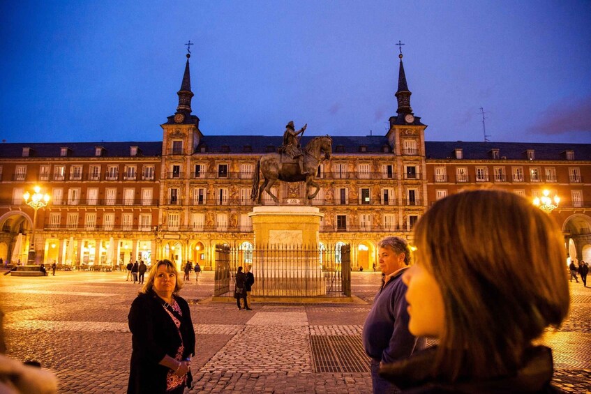 Picture 6 for Activity Traditional Madrid Night Tapas and Drinks Tour