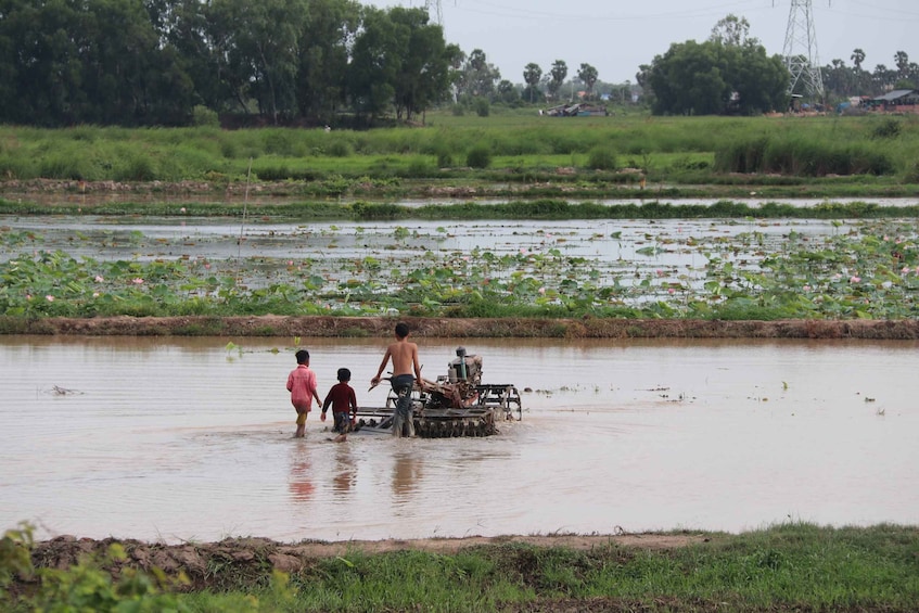 Picture 6 for Activity Back to Basics: Siem Reap Village Tour in Cambodia