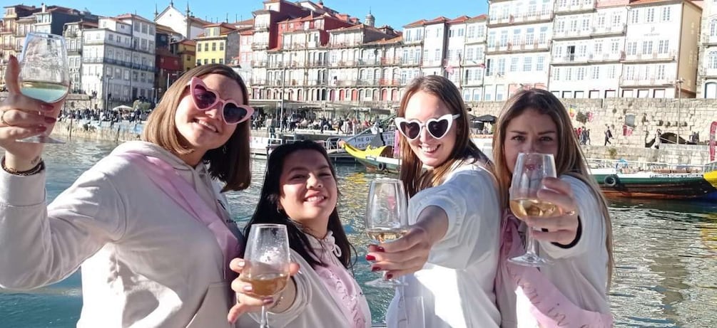 Picture 3 for Activity Porto: Douro River Boat Tour With Tasting