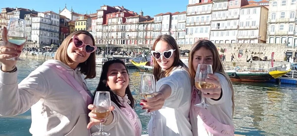 Picture 3 for Activity Porto: Douro River Boat Tour With Tasting