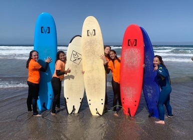 Fuerteventura: lección para aprender a surfear
