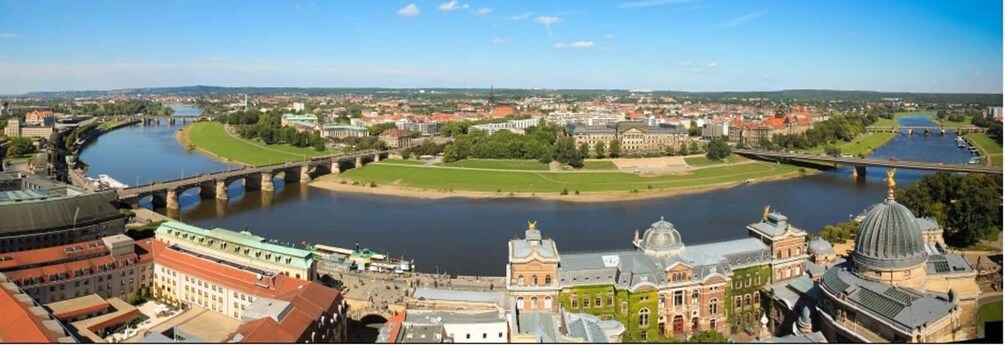 Picture 4 for Activity Dresden: 1.5-Hour Comedy Bus Tour in German