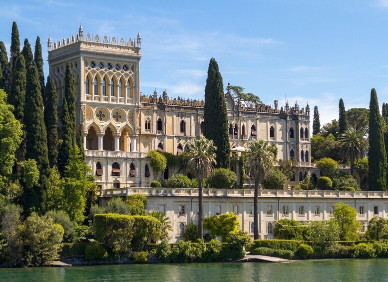 Sirmione: Scenic Afternoon Boat Cruise with Prosecco & Snack