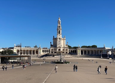 Von Lissabon aus: Fátima, Batalha, Nazaré und Obidos Tour mit dem Van