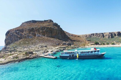 Desde el puerto de Kissamos: Crucero en barco a la laguna de Balos y Gramvo...