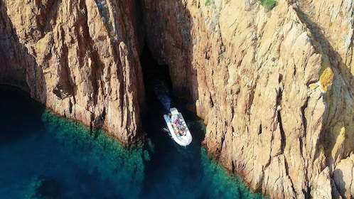 Cargèse:Scandola/Piana/Stop in Girolata Halbtag auf RIB-Boot