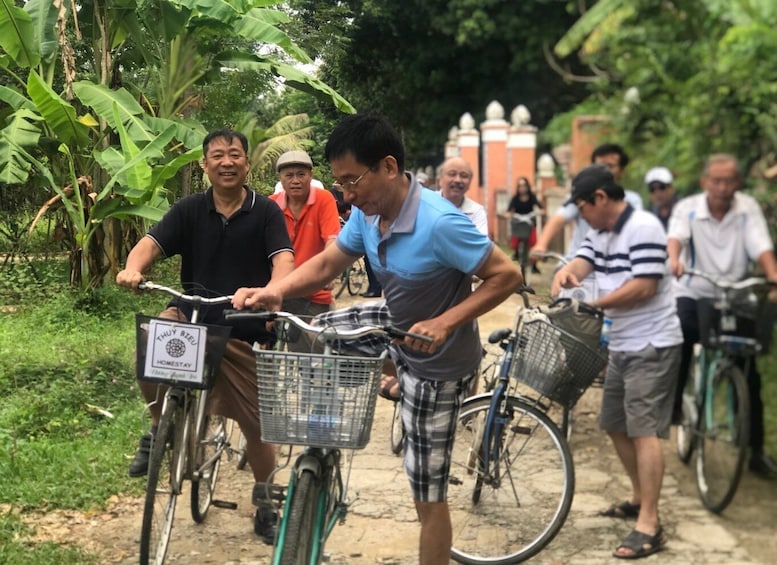 Picture 1 for Activity Hue: Thuy Bieu Village Bike Tour with Lunch