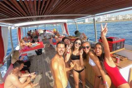 Ibiza : Sunset Boat Trip avec plongée en apnée, kayak, et boissons