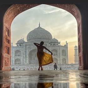 Agra: Tuk Tuk Taj Mahal & City Centre Tour