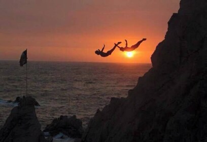 *Espectáculo de buceo al atardecer, cena de 3 platos y 2 bebidas, opciones ...