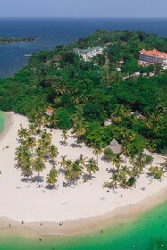 Samana: Cayo Levantado Day Trip by Boat