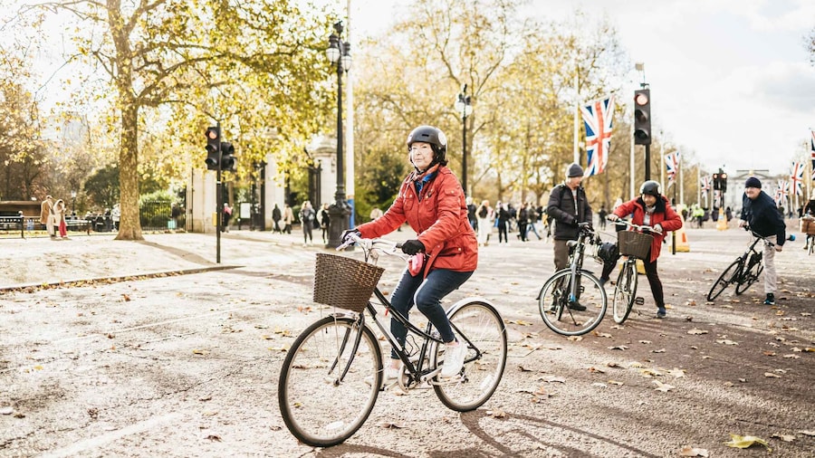 London: Parks and Palaces Guided Morning Bike Tour